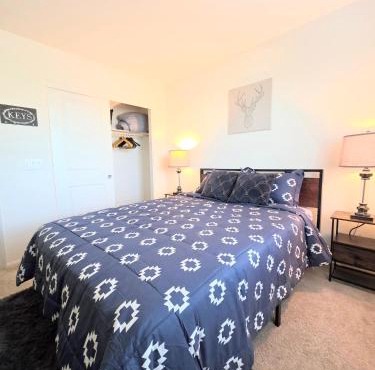 2-Bedroom Entire Guest Suite in North Las Vegas Mountain Views