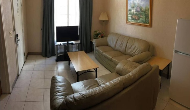 2 Queen Beds Suite Room