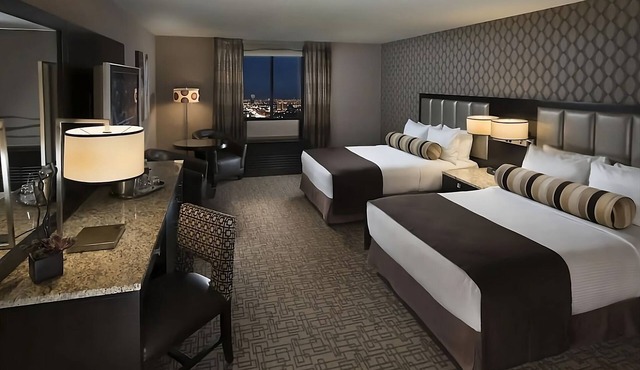 2 x Gold Tower - Premier Doubles Room at Golden Nugget Las Vegas