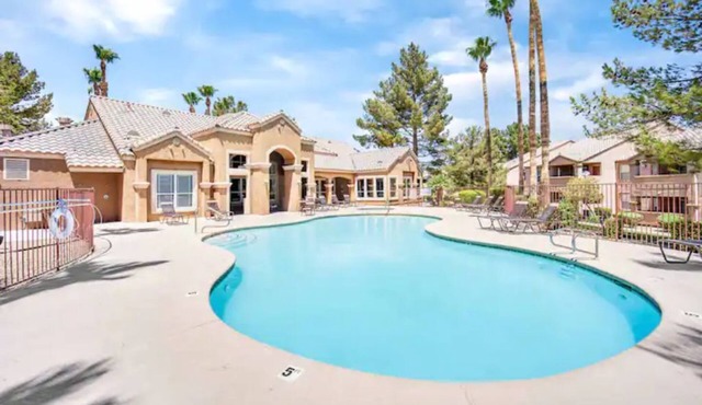 20% off New Cozy Condo Pool Spa & Gym!