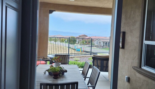 2BDRM 2-1/2 BTH w/foothill view includes 2 Monarch Club memberships during stay.
