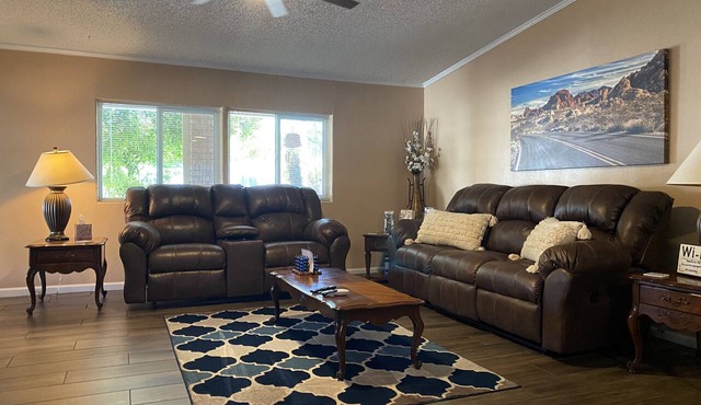 3-Bed 2 Bath Cozy Foothills Vacation Home