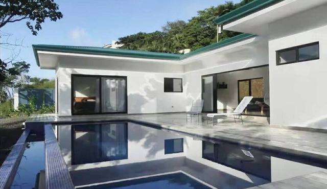 3-bedroom house 15 minutes from Tamarindo and the beaches with AC and confort