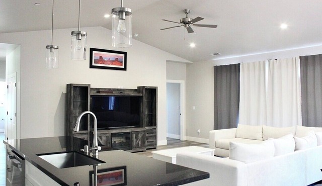 3-bedroom house with a view