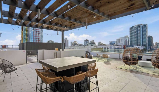 3 Bedroom Penthouse in Downtown!