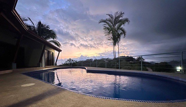 3 bedrooms. Ocean view. Gated community. Relax!