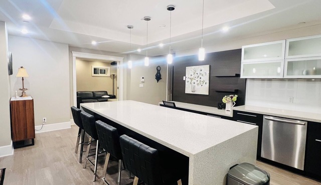 3Bed+2Bath Steam Sauna Retreat in Vancouver! Family friendly!