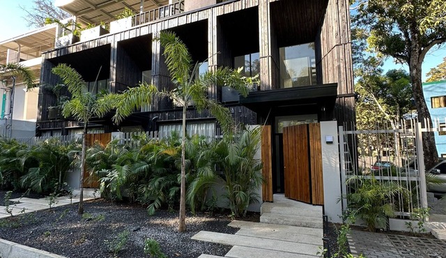 3BR Luxury Villa Rooftop Pool 3 Min to Beach