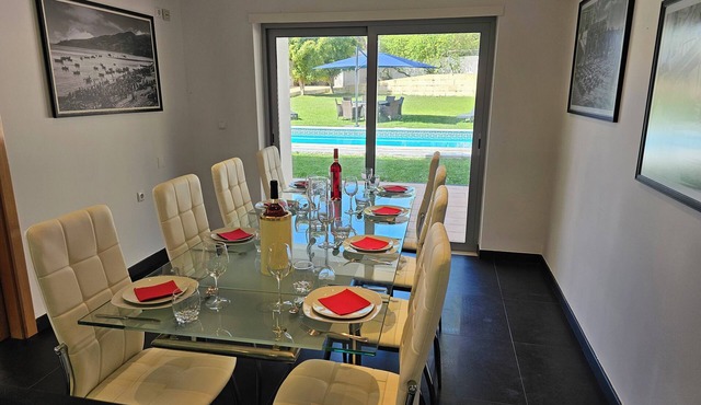 4 suites, pool, direct beach access, Casa Rio/Dora by Sesimbra Sun Sea