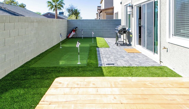 4BR/3.5BA House | Putting Green | Theatre Room | Private Entrance Guesthouse |