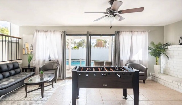 4BR Pool-House Vacation by the Strip! Family-Friendly!