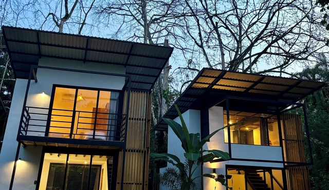 5 min to Cocles Beach | Modern, Quiet Home with A/C Walk to Shops