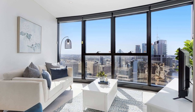 52nd Floor with Panoramic Views of Brisbane City