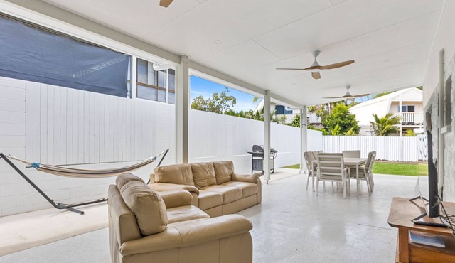 6 Larapinta Court - Rainbow Beach
