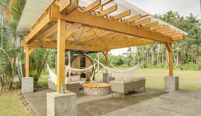 7 Mi to Hilo Beaches: Peaceful Retreat w/Sauna