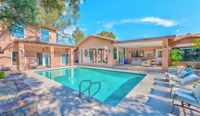 777rentals - 8BR/4.5BA - Westside Luxury