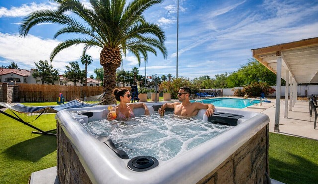 7BR Vegas Oasis Big Pool Games Near Strip