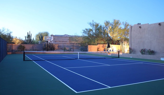 A Refined Santa Fe–Inspired Estate with Tennis & Pickleball