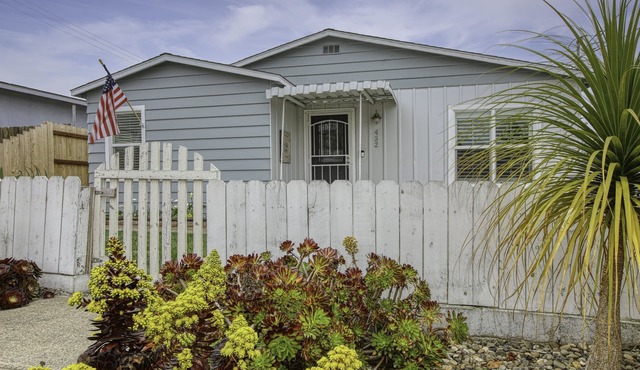 Adorable Dog Friendly Vacation Home in Grover Beach
