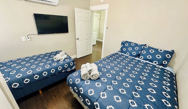 Airy Bright Getaway,Sleeps 12