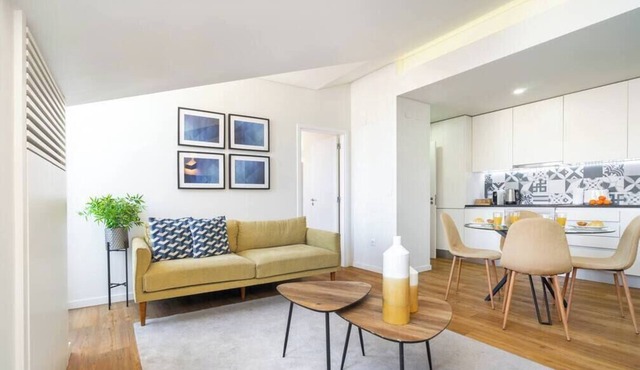 Alcântara Premium 2-bed | Wi-Fi | Lx Factory