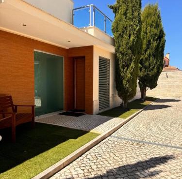 Alfarim House - close to Meco beach and Sesimbra