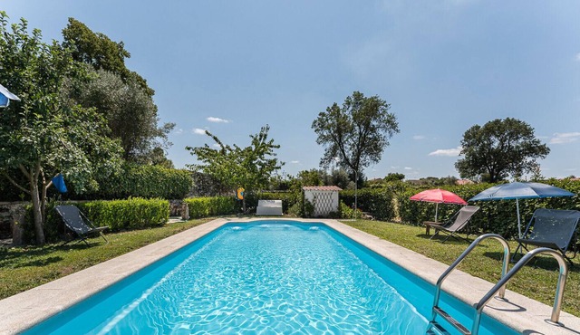 ALTIDO Charming Guest House w/ Gym & Pool