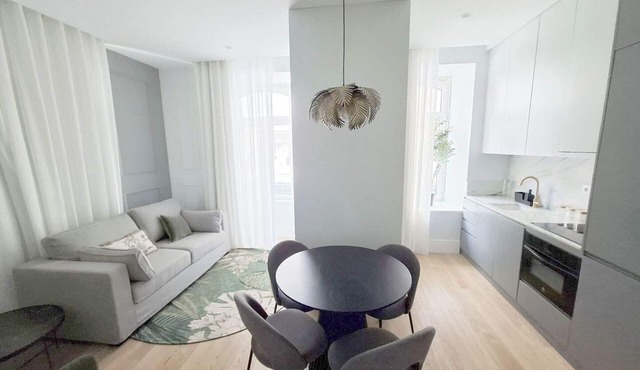 Apartment 106 Lisbon 1 bedroom Elevator A/C