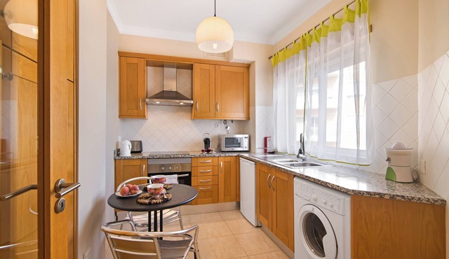 Apartment 'Almancil Park' with Balcony, Wi-Fi and Air Conditioning
