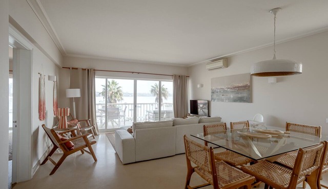 Apartment 'Cascais Bay Terrace IV' with Sea View & Wi-Fi