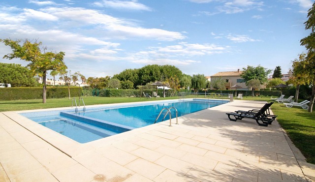 Apartment "Vale Férias" with Shared Pool & Wi-Fi