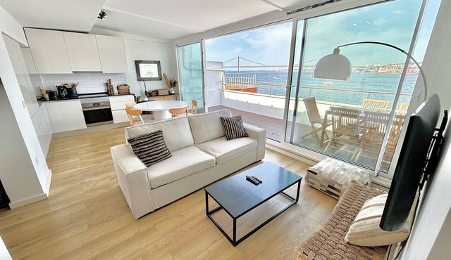 Apartment with 360° view of Lisbon