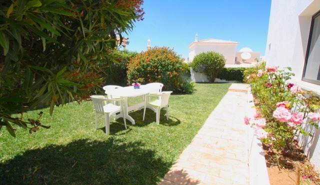 Apartment with communal pool walking distance to amenities beach, town center