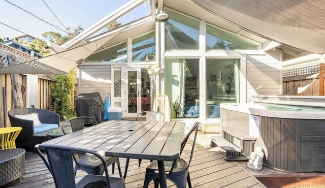 Aptos Beach Retreat Hot Tub & 5 Min Walk to Sand