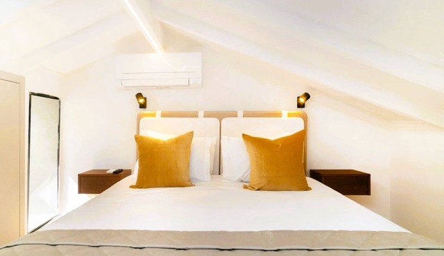 Atlântico Stays Portugal - Central Cardal Duplex | 3 Guests