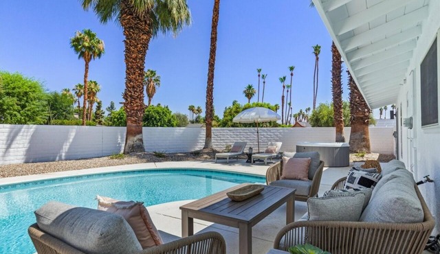 AZAREN Guest House Palm Springs