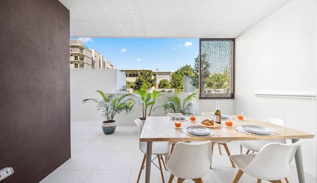 Azzure Haven: Resort-style Living by Bokarina Beach