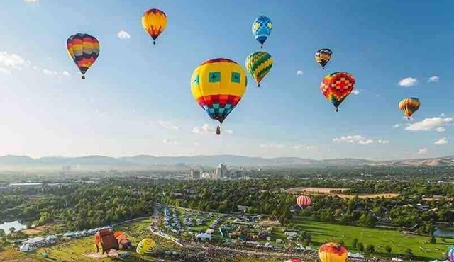 Balloon Festival Terrace, M$ Views 4TVs, Sleeps 10