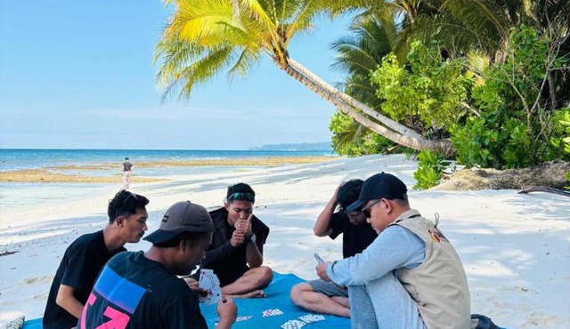 Banggai Wonders Tour & Stay