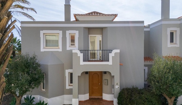 Barra Prime 4 Bedroom Duplex Quinta do Lago Sal