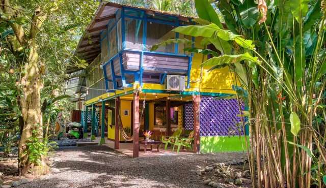 Beachfront Home in Punta Uva - A/C & Starlink