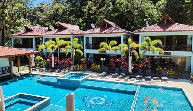 Beachfront Bungalows Hotel