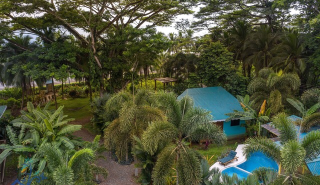 Beachfront Villa Starfish with AC & Pool