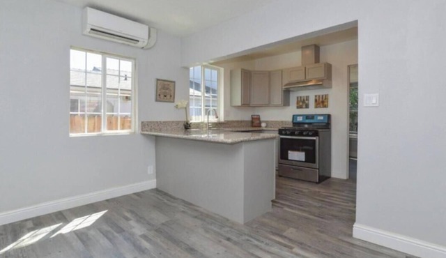 Beautiful 2-bedrooms house in a peaceful Fresno neighborhood.