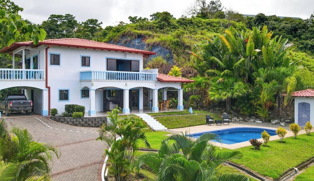 Beautiful 3-bedroom house in the exclusive, gated community of Chontales.