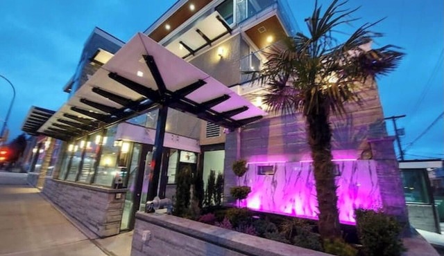 Beautiful Bright 3 Bedroom Townhouse