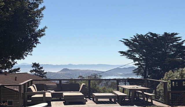 Beautiful Home in Muir Woods - Pool, Forest, Stunning Views