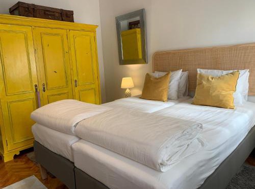 Beautiful Private Room next to Lisbon
