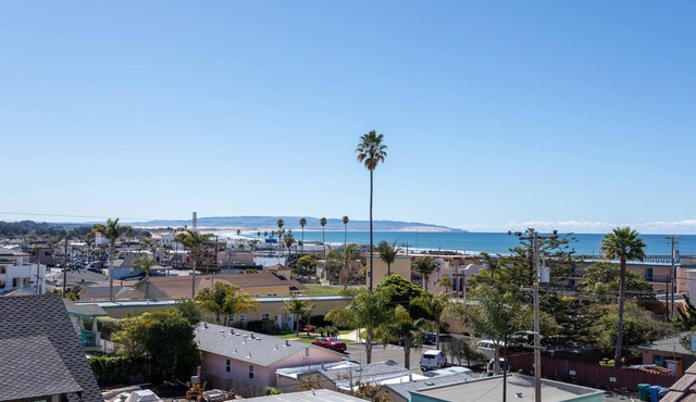 Beautiful Updated House with Ocean Views in Downtown Pismo