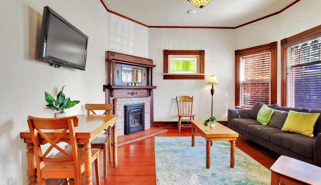Beautifully Restored Downtown Victorian